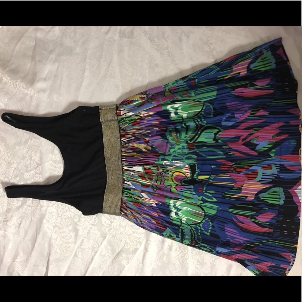 Casual & colorful dress!